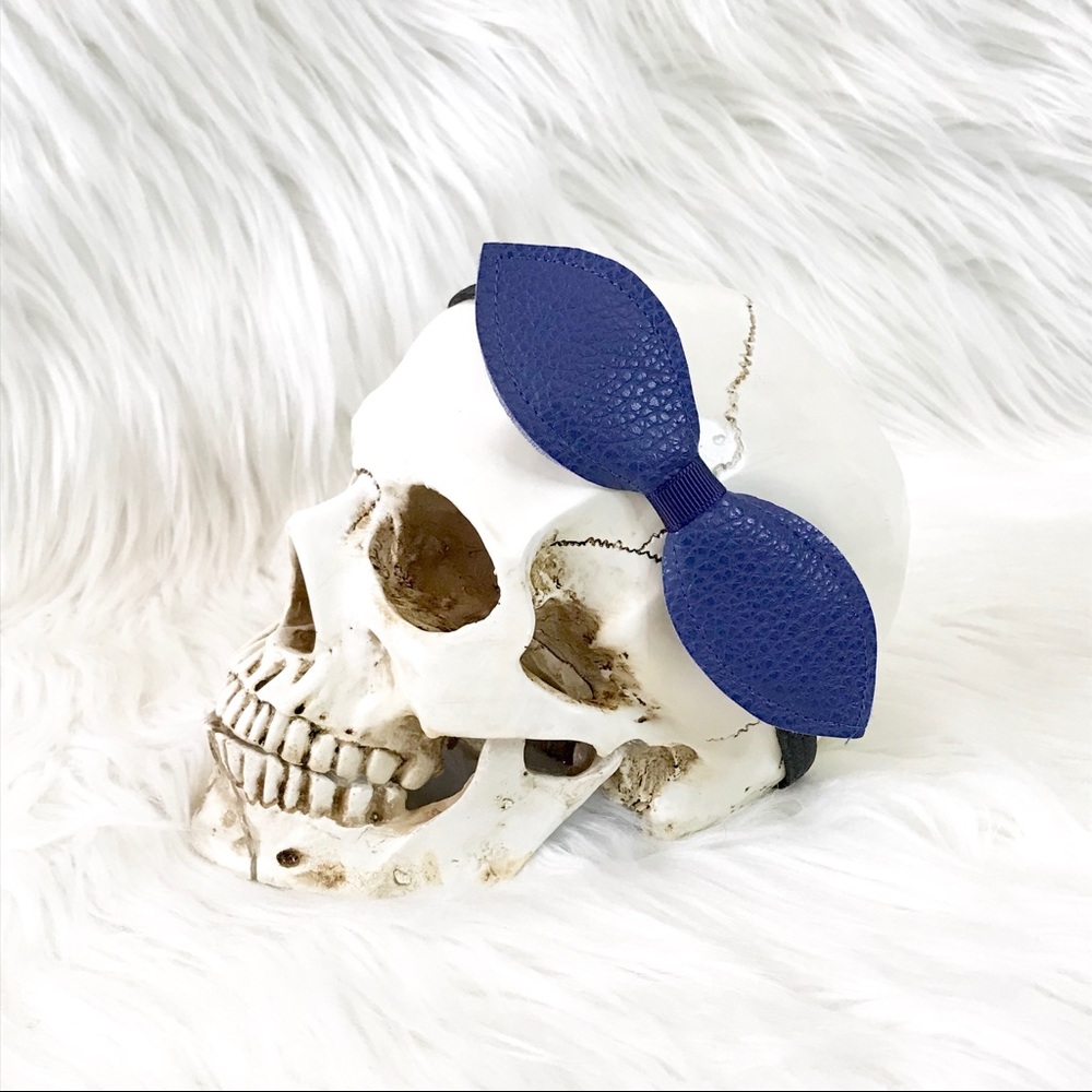 Bohemian indigo bendable PU leather leaf headband - Picture 2 of 7